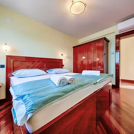Sunset Water Apartman Vis